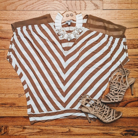 Express Tops - $16 SALE🌟🤩-EXPRESS flowy, comfy blouse